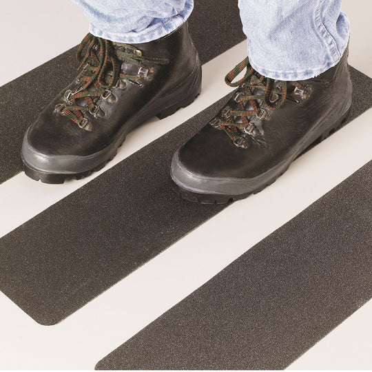 DECK COVERING, TAPES AND TREADS, LIGHTWEIGHT, 610 GP - BLACK