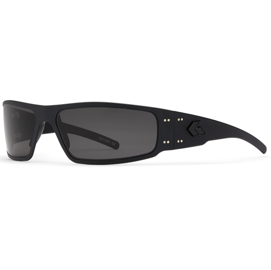 MAGNUM ASIAN FIT -  BLACKOUT / SMOKED POLARIZED