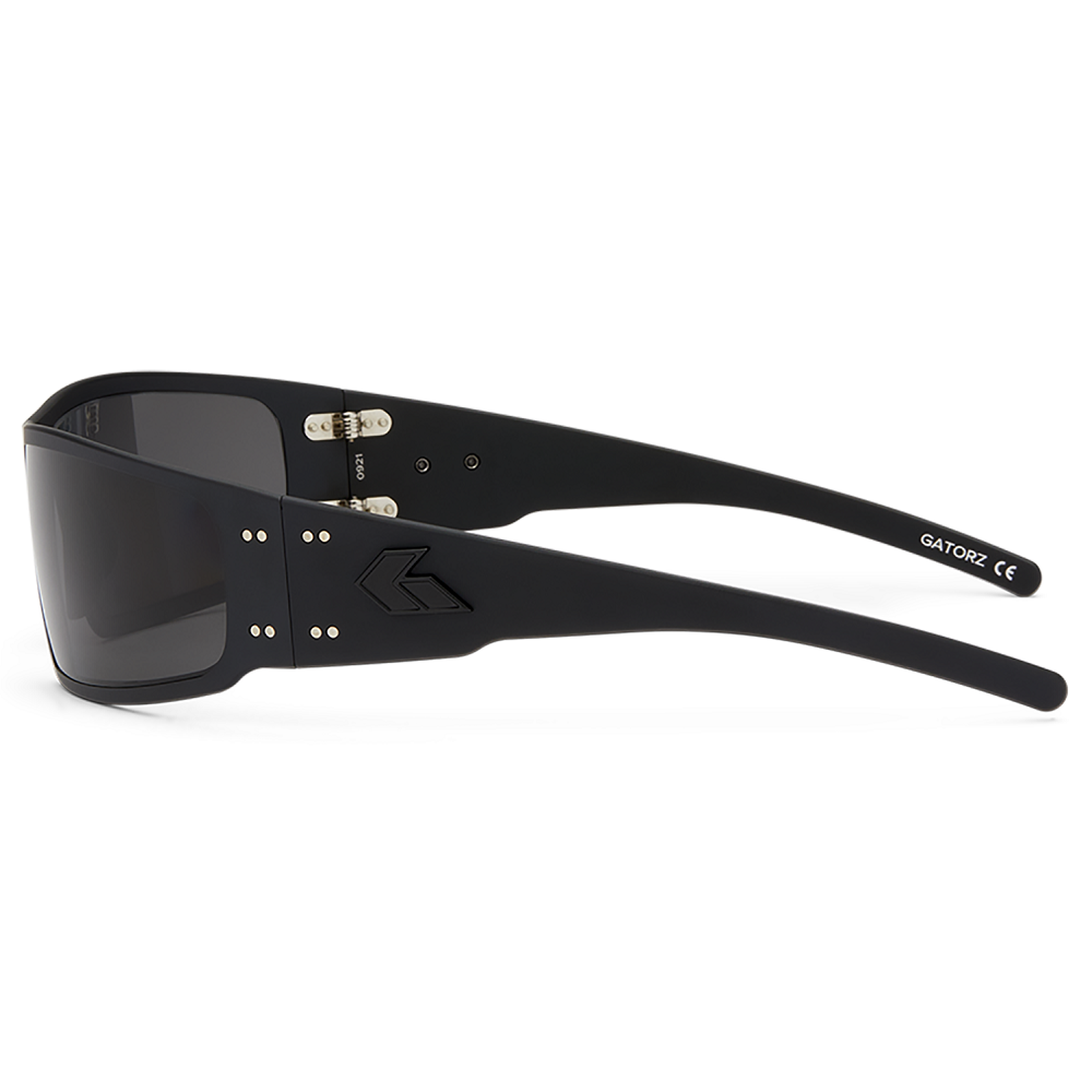 MAGNUM ASIAN FIT -  BLACKOUT / SMOKED POLARIZED